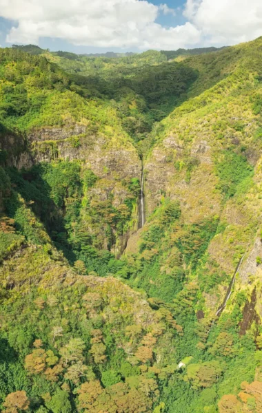 Une cascade à Nuku Hiva © Grégoire Le Bacon